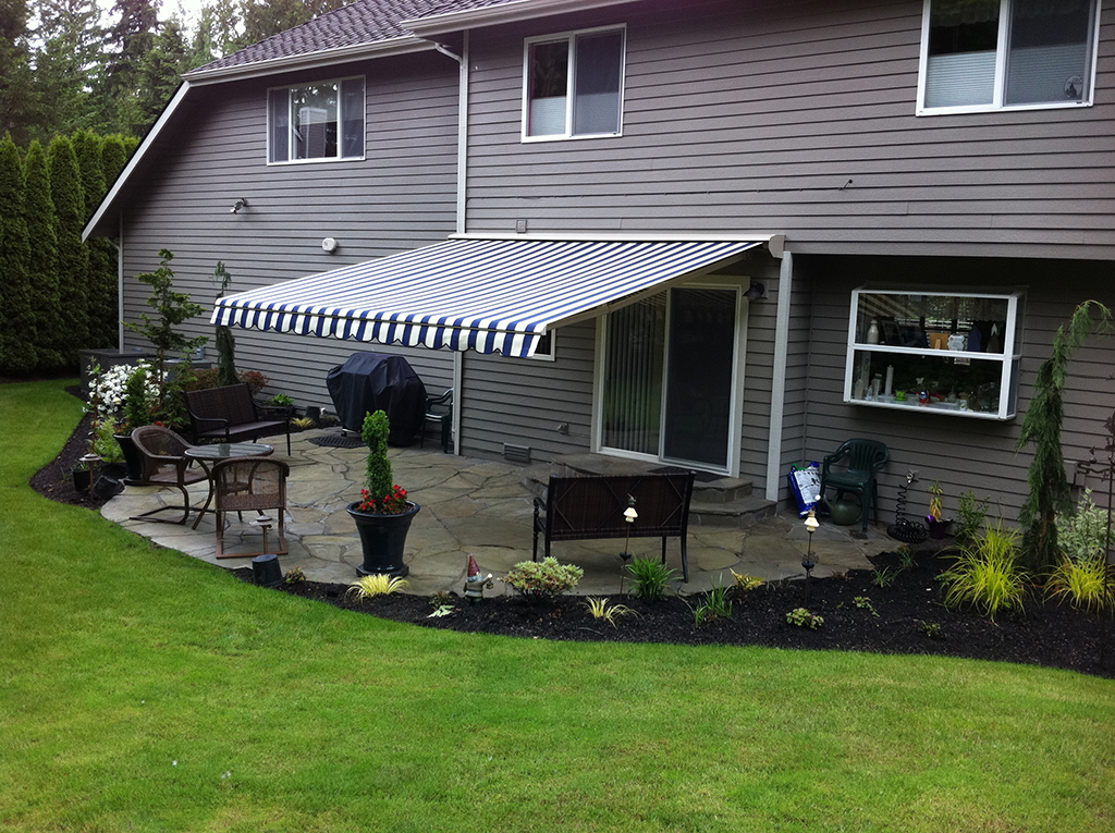 Backyard_Awning